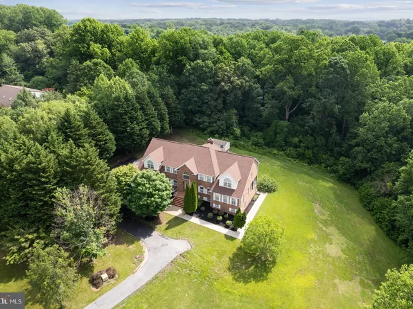 2820 Dunleigh Dr, Dunkirk, MD 20754