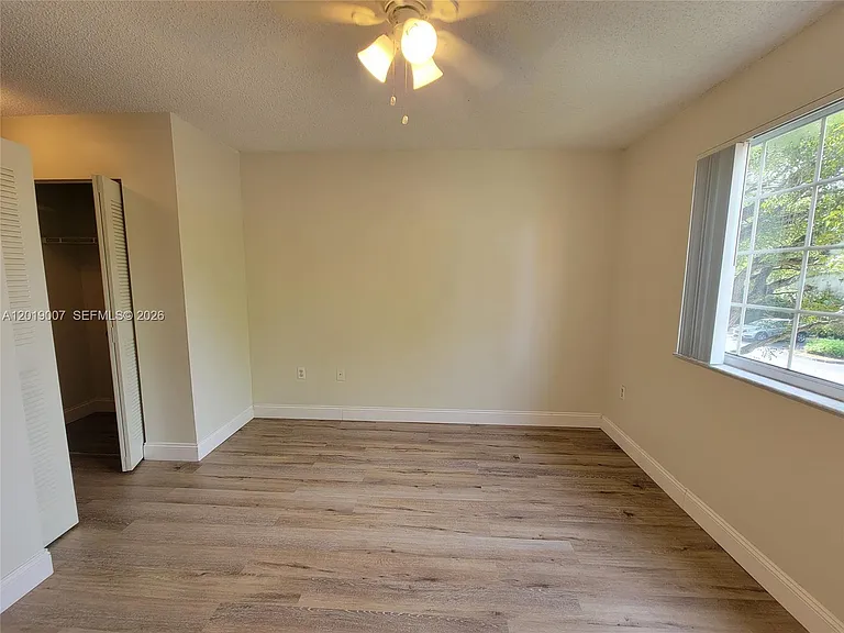 4155 N Haverhill Rd #1415 — Photo 4