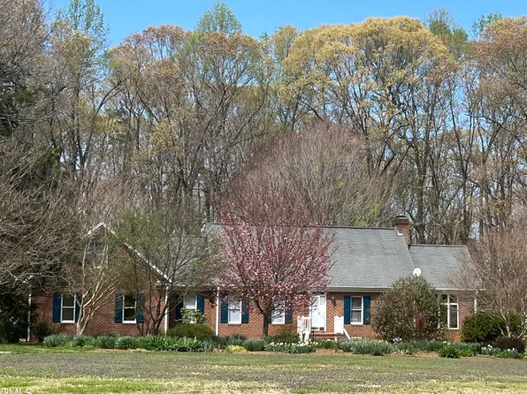 3110 Fieldstone Ln, Mebane, NC 27302