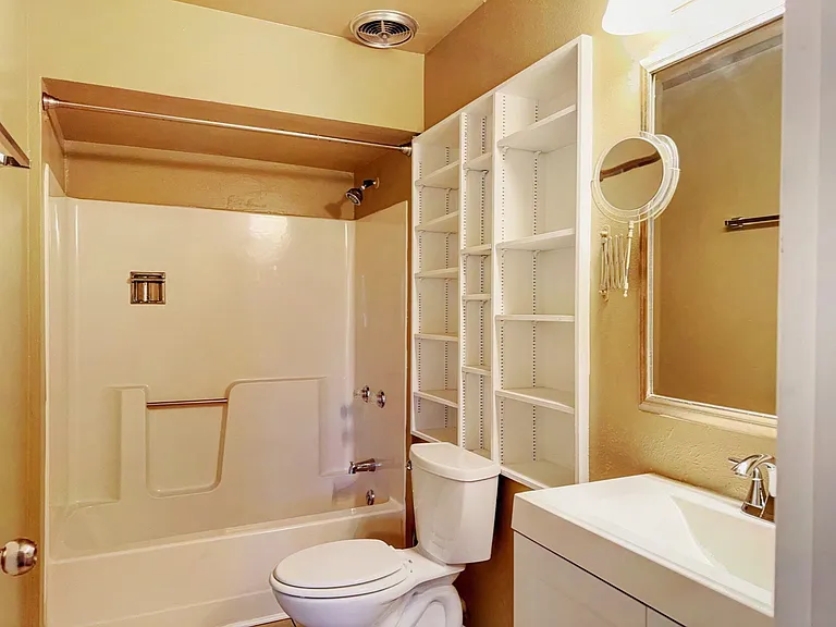 2837 Lowell Dr — Photo 12