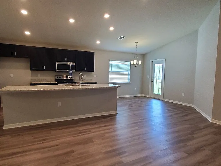 2045 Harvest Landing Cir — Photo 3