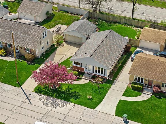 3rd image of 3645 S 75th STREET