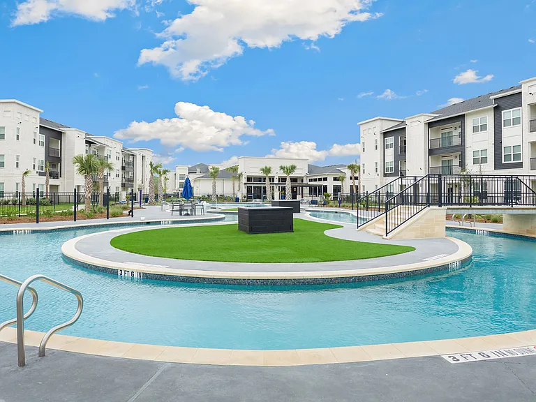 Domain Town Center — Photo 6