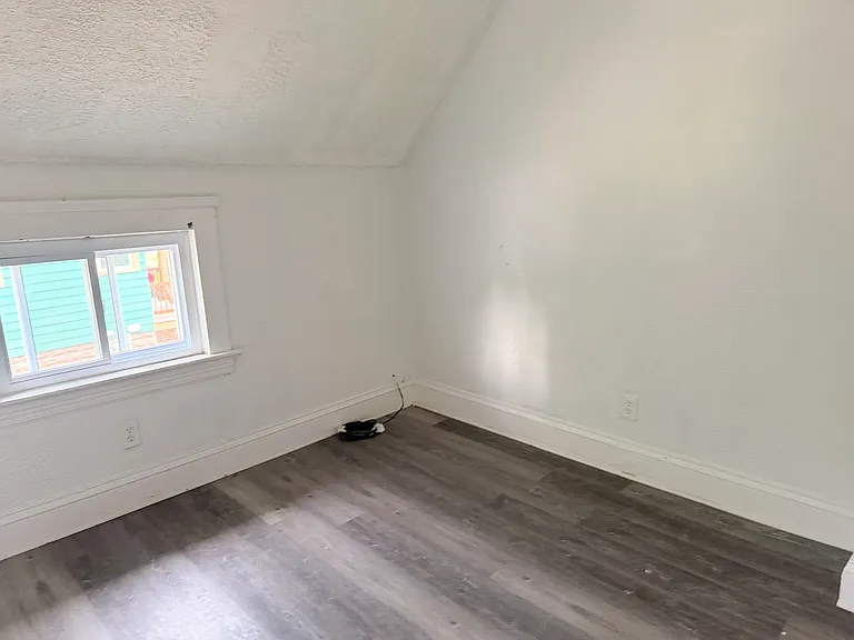 4007 Behrwald Ave — Photo 8