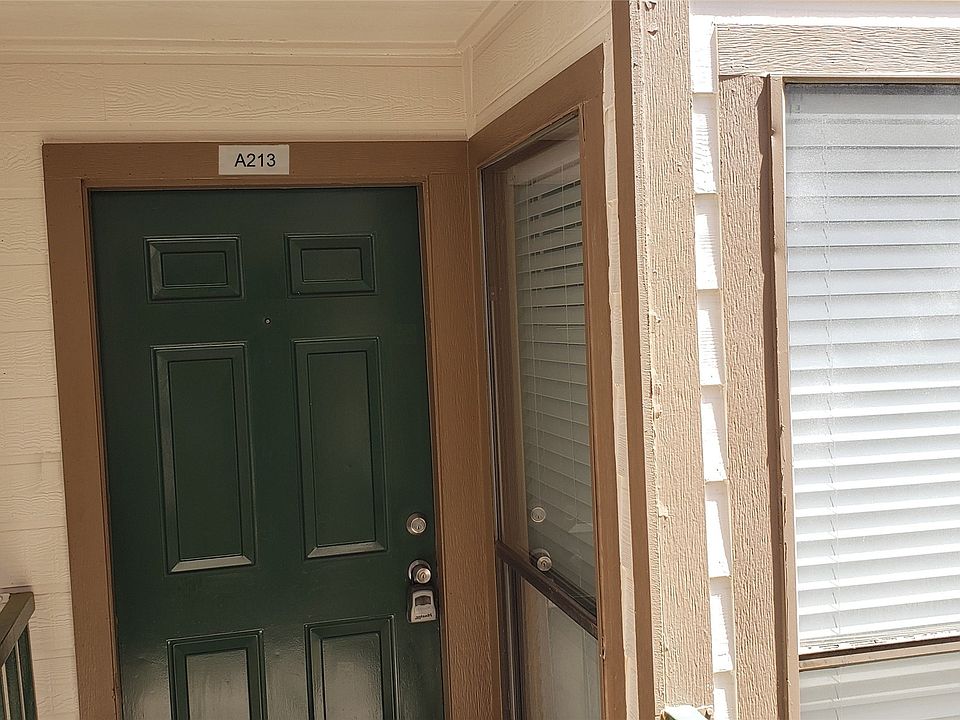 1st image of 2312 Balsam Dr APT A213