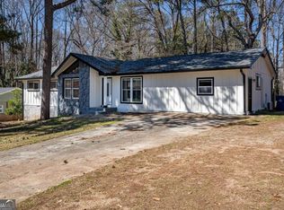 2623 Regal Cir, Lawrenceville, GA 30044