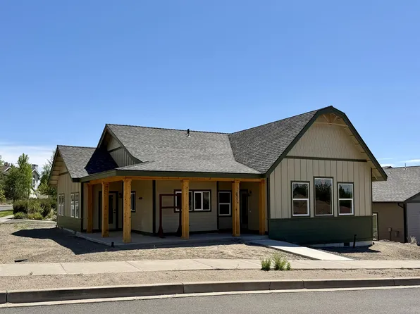 1077 SE Fescue Ln, Madras, OR 97741