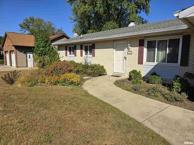 2104 Sierra Dr, Pekin, IL, 61554