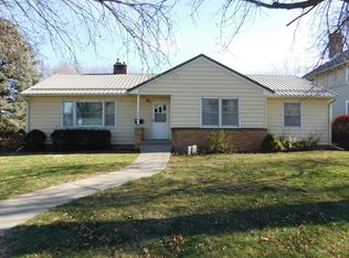 1432 West St, Grinnell, IA 50112