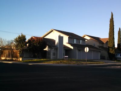 657 Kirkwood Ct, Los Banos, CA, 93635