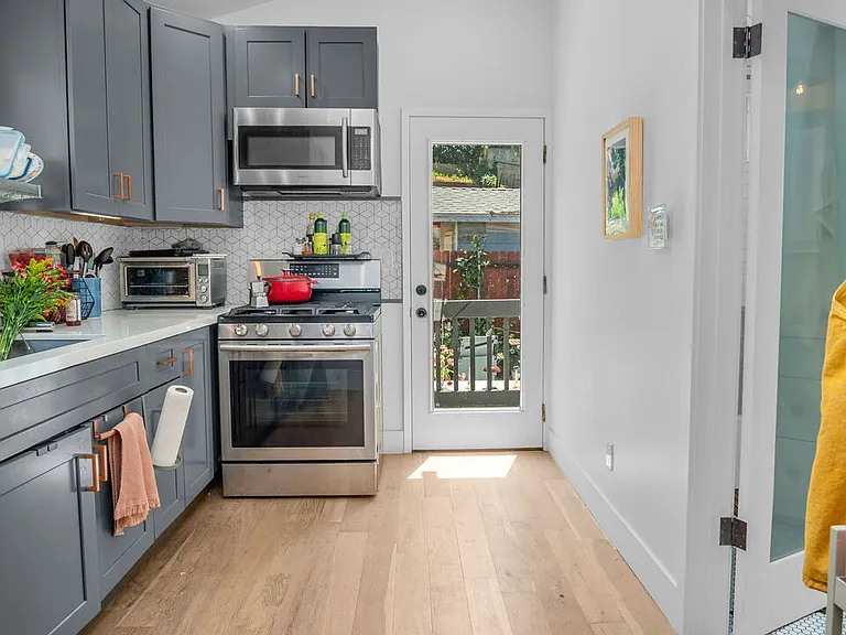 5114 Miriam St — Photo 13
