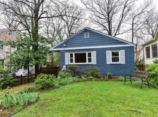 1319 20th St S, Arlington, VA 22202