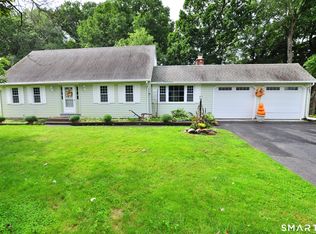 18 Margaret Dr E, Broad Brook, CT 06016
