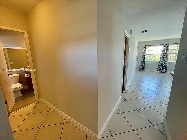 5021 W Oakland Park Blvd #309 — Photo 12