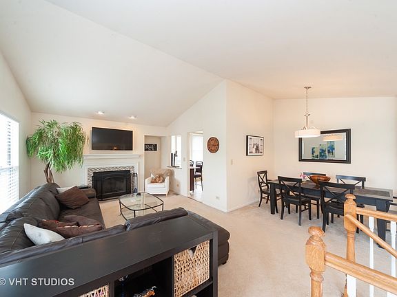 4th image of 612 Muskegan Ct