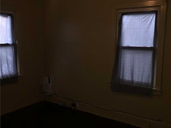 3rd image of 22531 107th Ave