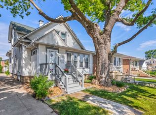 3230 N Osceola Ave, Chicago, IL 60634