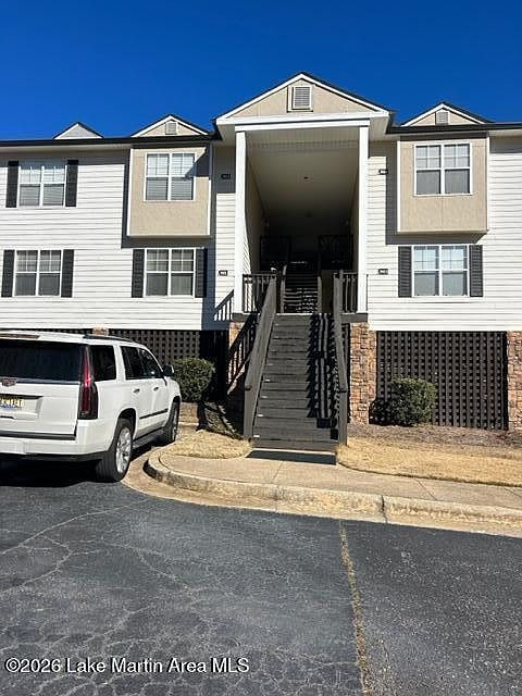 1st image of 741 Lakeview Rdg APT 902