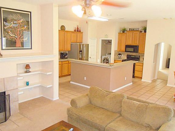 4th image of 3204 Warwick Ct