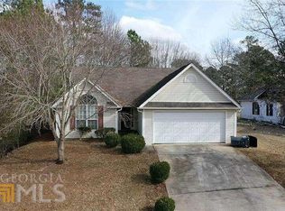 1746 Live Oak Ln, Hampton, GA 30228
