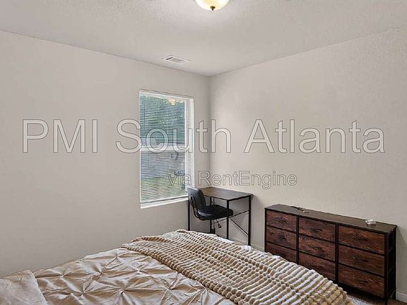 2nd image of 175 Randy Trce Room 3