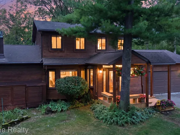 21435 Gill Rd, Farmington Hills, MI 48335