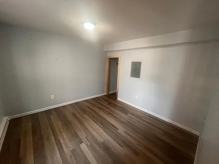 23 Clinton St #2 — Photo 2