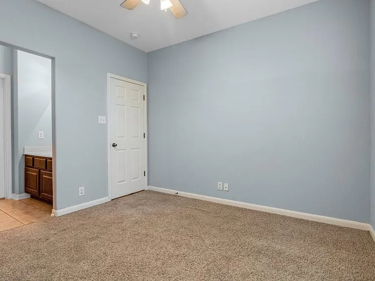 9116 Pedernales Rio — Photo 34