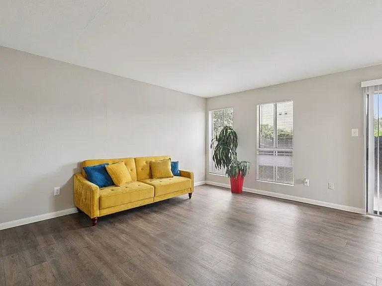 9850 S Kirkwood Rd — Photo 17