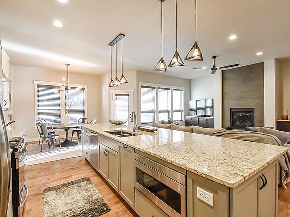 5th image of 5534 Terracina Pl