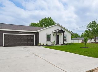 632 Silliman, Sealy, TX 77474