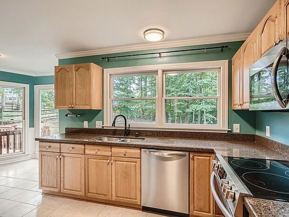 2nd image of 7121 Kinsmore Ln