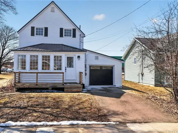 73 Gallagher St, Shediac, NB E4P 1S6