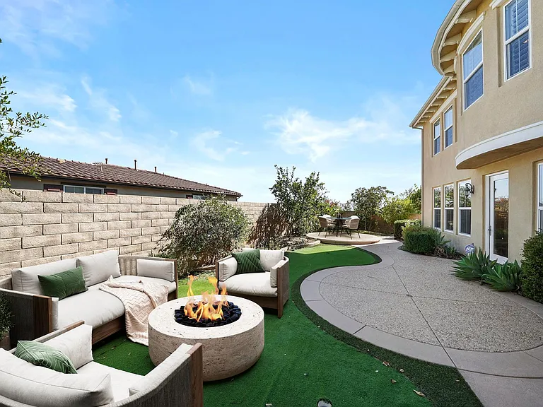 3904 Eagle Flight Dr — Photo 32