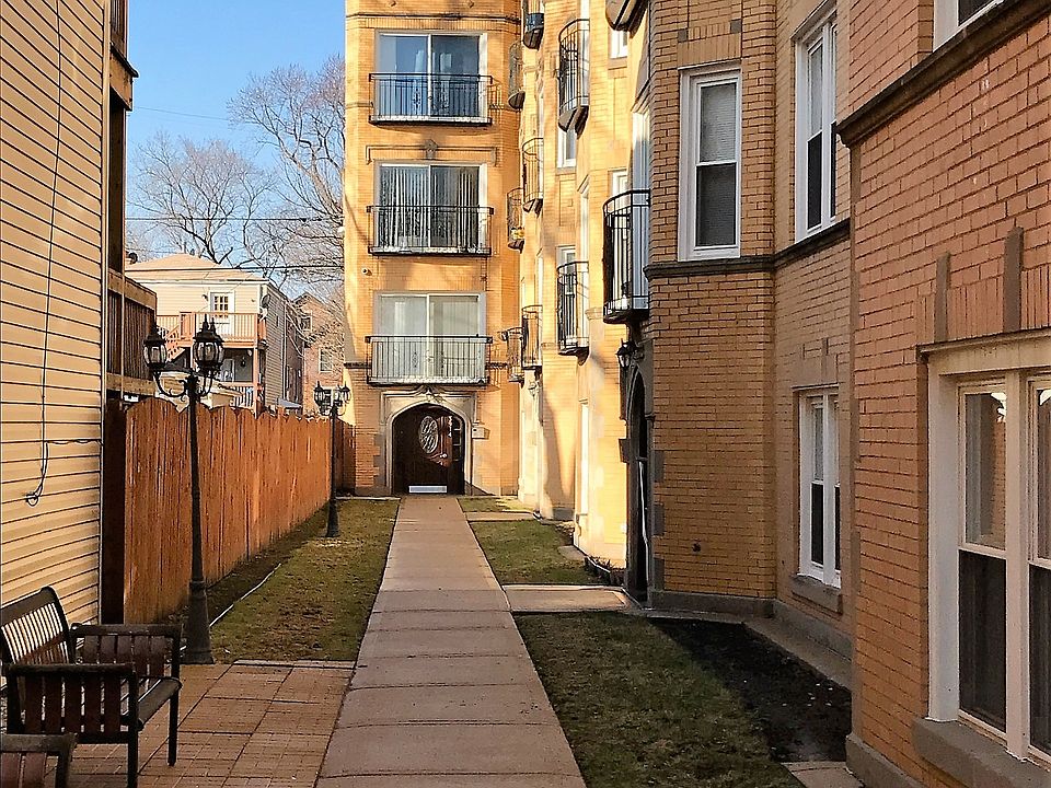 1st image of 3916 N Kedvale Ave APT 3E