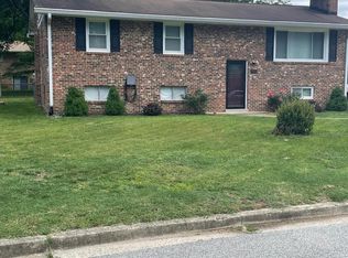 7906 Elmwood Ln, Clinton, MD 20735