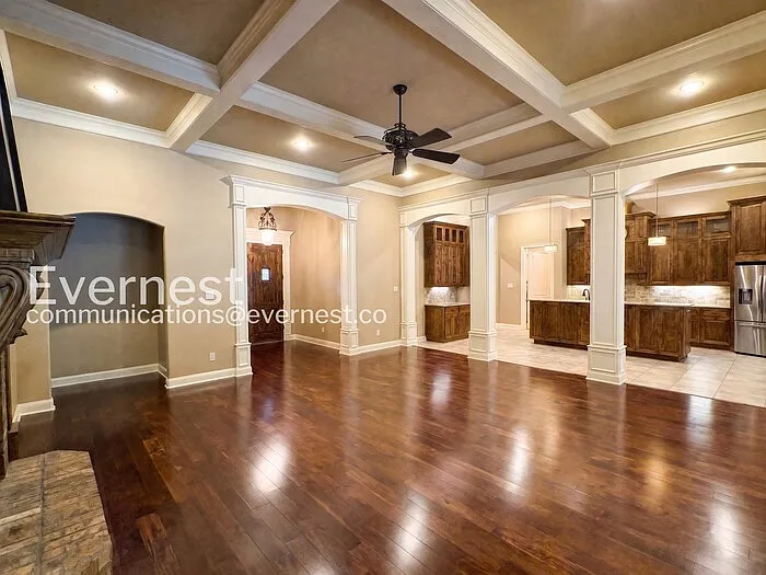 6587 Westminster — Photo 8