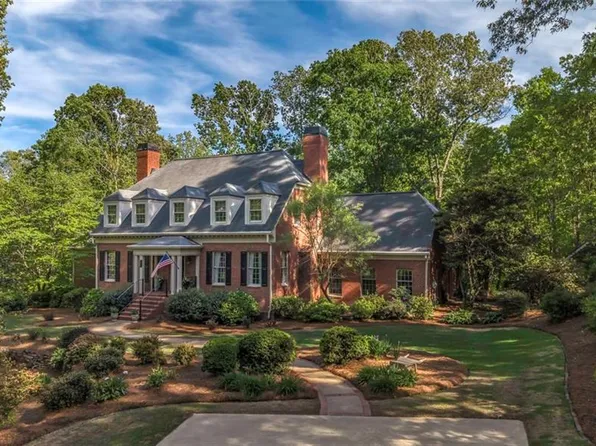 99 Oakland Ct, Tallapoosa, GA 30176