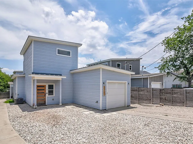 7607 Providence Ave #A — Photo 29
