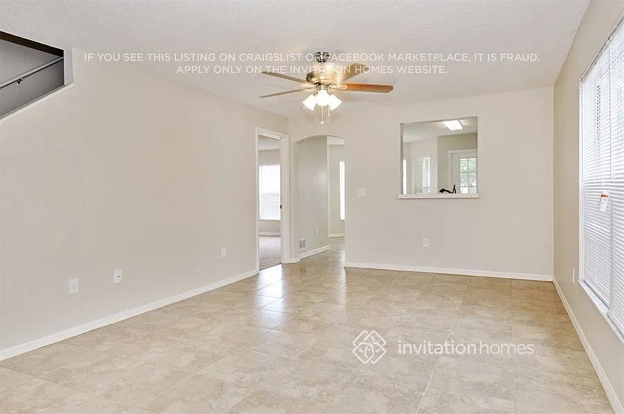 28548 Seashell Ct Zephyrhills, FL 33545 — Photo 3