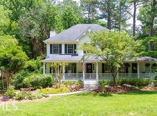 1590 Sandpoint Dr, Roswell, GA 30075