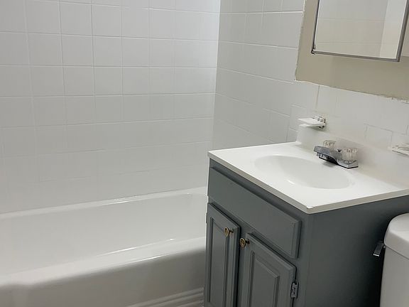4th image of 7523 Woodpalace Ct #1