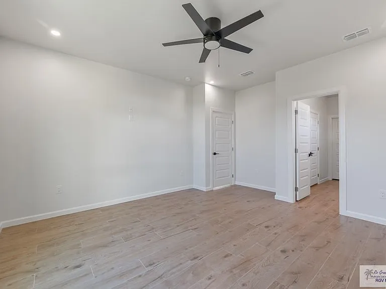 5320 Oakley St — Photo 20