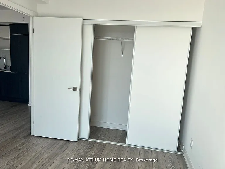 159 Wellesley St E #2205 — Photo 7