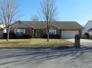 1518 Progress Ln, Belleville, IL 62221