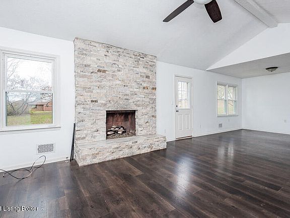 4th image of 278 Salt River Dr