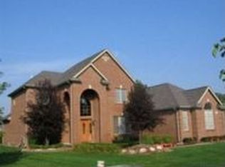 57239 Stonebriar Dr, Washington, MI