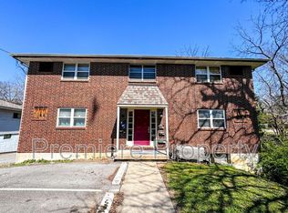 908 E T C Lea Rd APT B, Independence, MO 64050