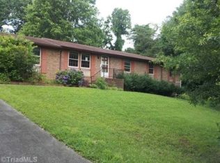 184 Farmingdale Ave, Winston Salem, NC 27107