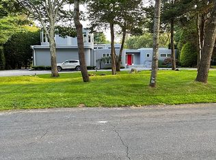 3 Mallard Ln, Remsenburg, NY 11960